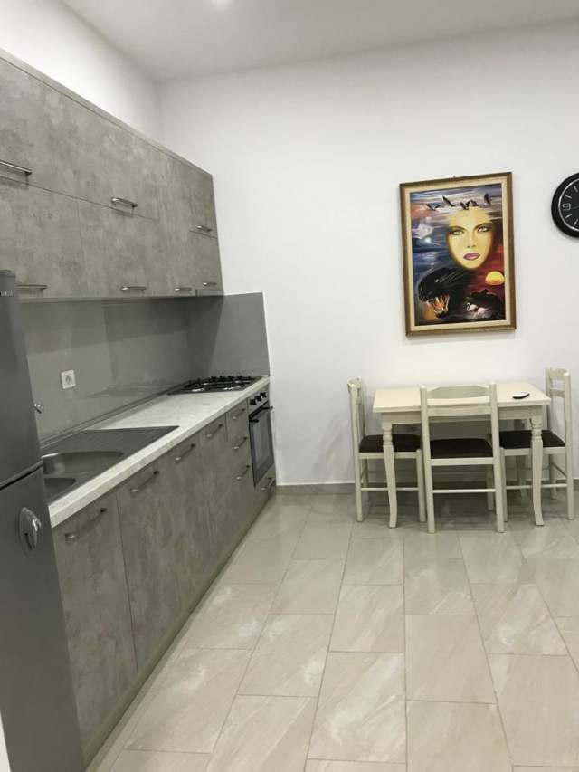 Tirane, shitet apartament 1+1 Kati 2, 57 m² 79.000 Euro (Liqeni i Thate)