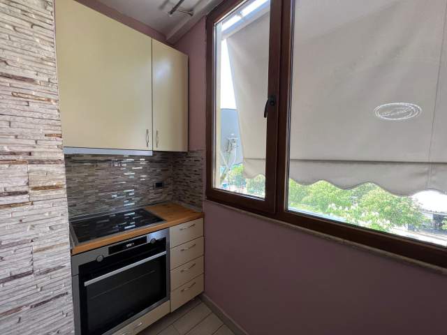 Tirane, jepet me qera apartament Kati 4, 82 m² 500 Euro (21 dhjetori)