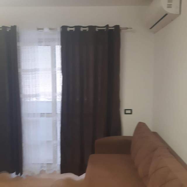 Tirane, shitet apartament 1+1 Kati 5, 58 m² 80.000 Euro (Rruga Bardhyl)