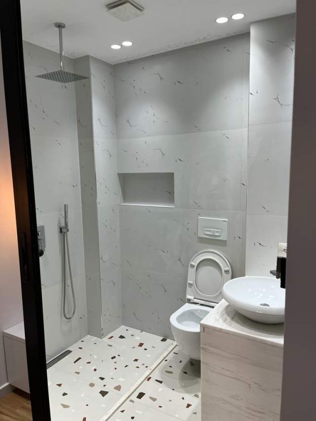 Tirane, shitet apartament 1+1+BLK Kati 4, 74 m² 185.000 Euro (Shallvaret)