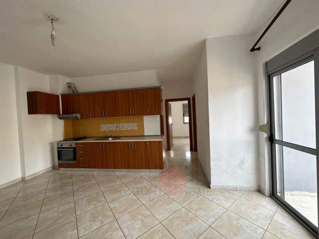 Tirane, shitet apartament 2+1+BLK Kati 3, 87 m² 80.000 Euro (Pallatet e Verdha)