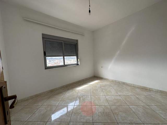 Tirane, shitet apartament 2+1+BLK Kati 3, 87 m² 80.000 Euro (Pallatet e Verdha)