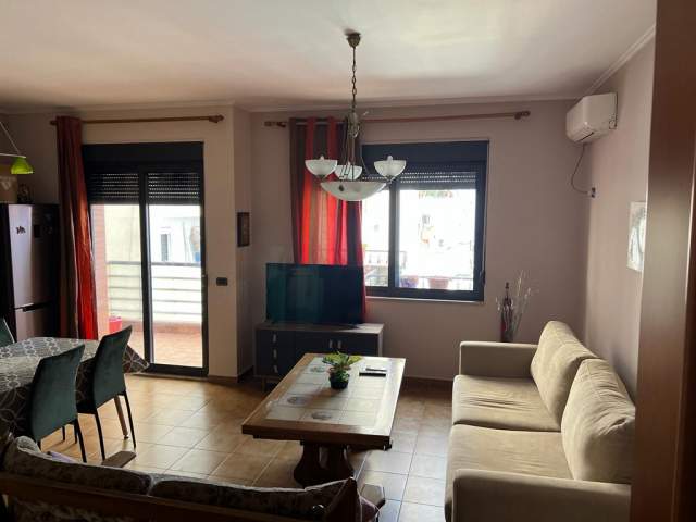 Tirane, ofert apartament 2+1 Kati 5, 105 m² 200.000 Euro (Qemal Stafa)