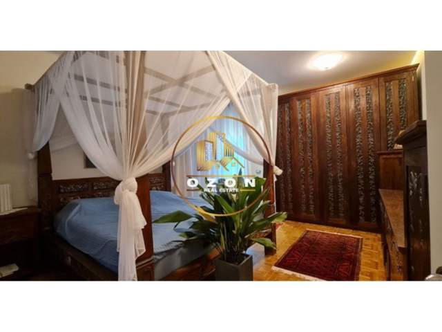 Tirane, shitet Vile 4+1+A+BLK Kati 2, 500 m² 515.000 Euro (BERZHITE)
