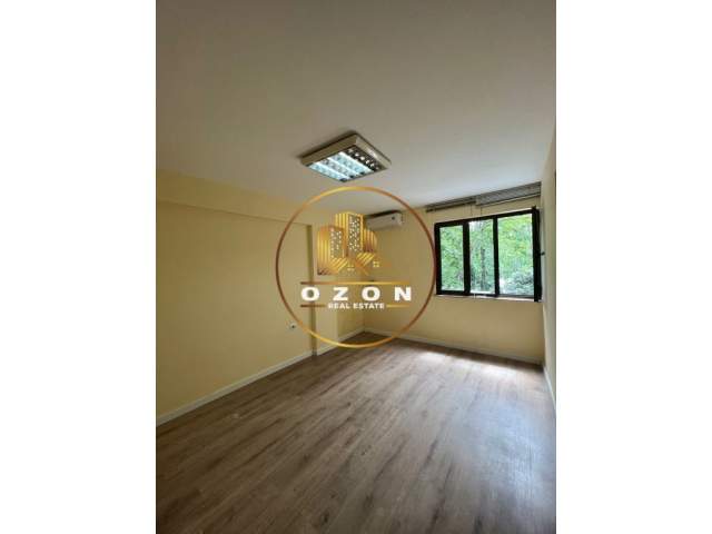 Tirane, jepet me qera zyre Kati 3, 30 m² 290 Euro (VASIL SHANTO)