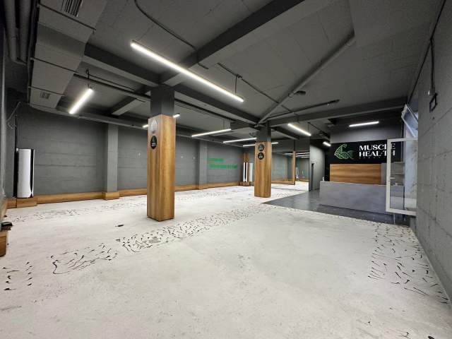 Tirane, jepet me qera ambjent biznesi Kati 0, 280 m² 1.500 Euro (Rruga e Elbasanit)