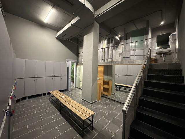 Tirane, jepet me qera ambjent biznesi Kati 0, 280 m² 1.500 Euro (Rruga e Elbasanit)