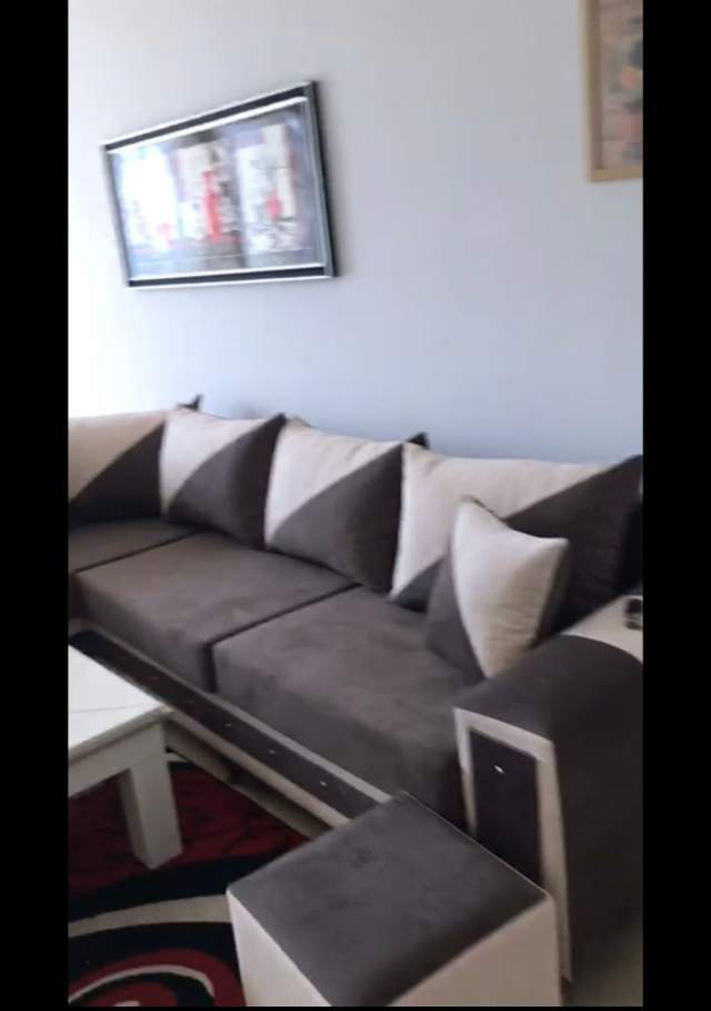 Tirane, jepet me qera apartament 2+1 Kati 4, 95 m² 350 Euro (rruga besim alla)