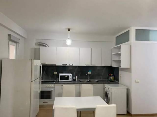 Tirane, jepet me qera apartament Kati 3, 120 m² 380 Euro (Fresk)
