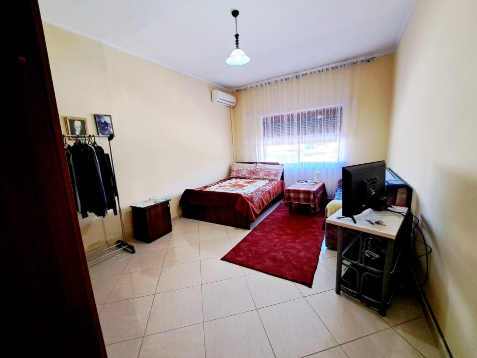 Kavaje, shitet apartament 3+1+Aneks+Ballkon Kati 2, 163 m² 92.000 € (te axhensia,Kavaje)