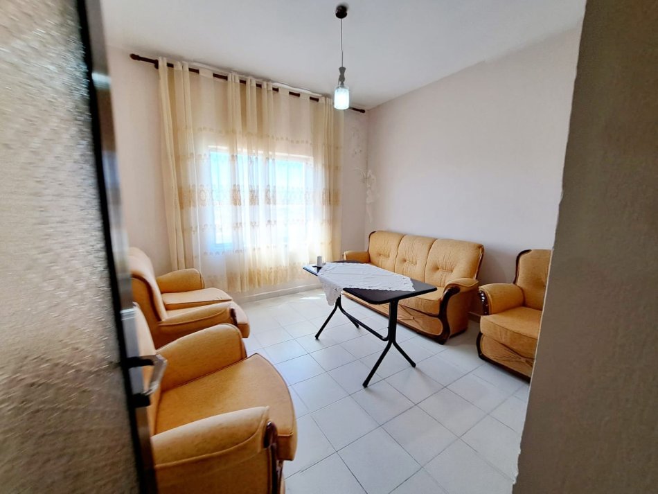 Kavaje, shitet apartament 3+1+Aneks+Ballkon Kati 2, 163 m² 92.000 € (te axhensia,Kavaje)