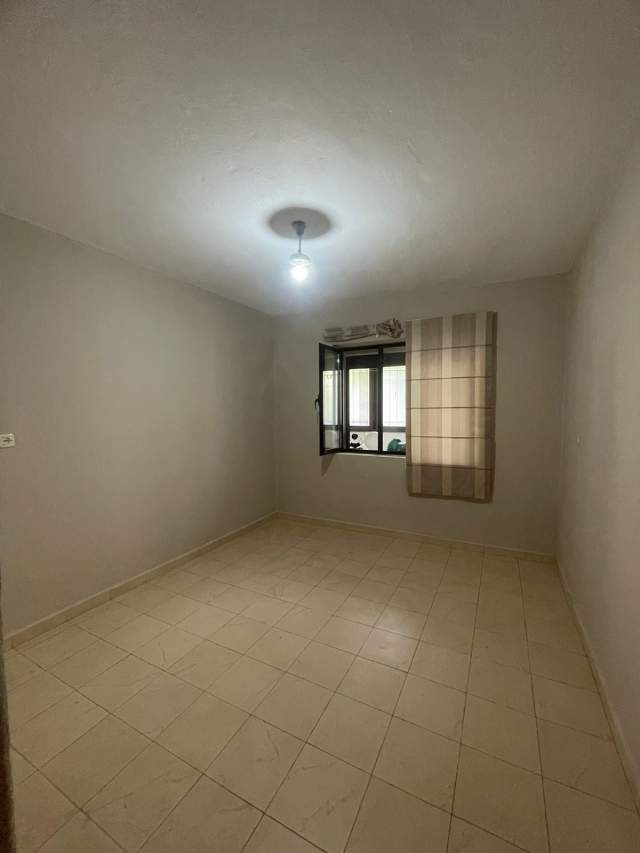 Tirane, jepet me qera 100 m² 40.000 Leke (rruga e dibres)