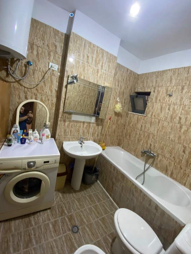 ofert apartament 90 m² 550 Euro (Rruga E kavajes)