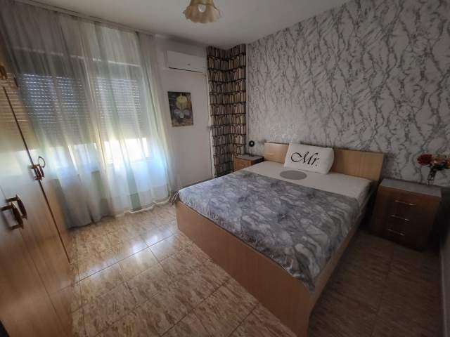 ofert apartament 90 m² 550 Euro (Rruga E kavajes)