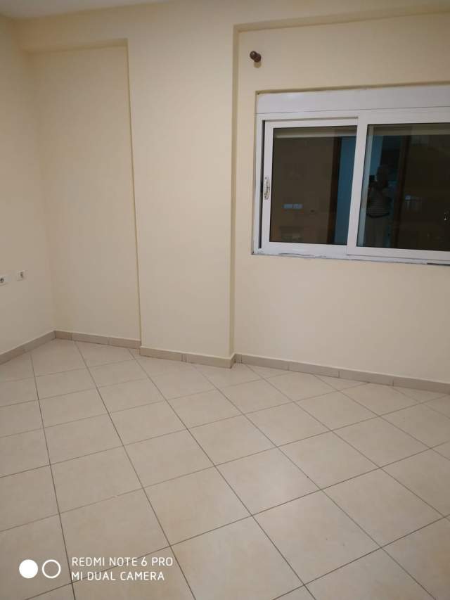 Tirane, jepet me qera apartament 80 m² 40.000 Leke (RRuga riza Cerova)