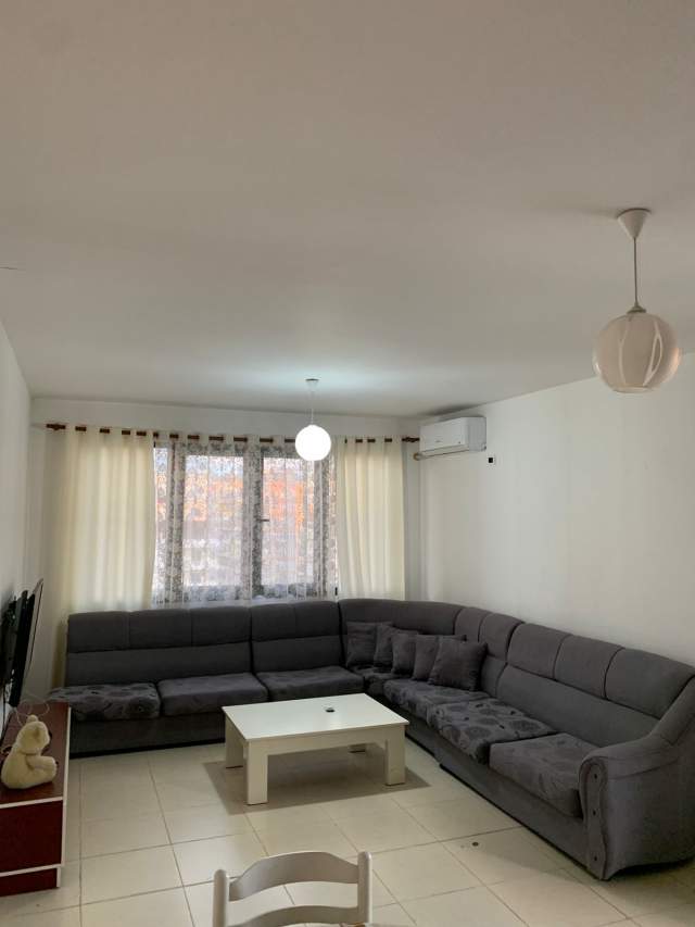 Tirane, jepet me qera apartament 2+1 140 m² 400 Euro (Astir, Vila L)