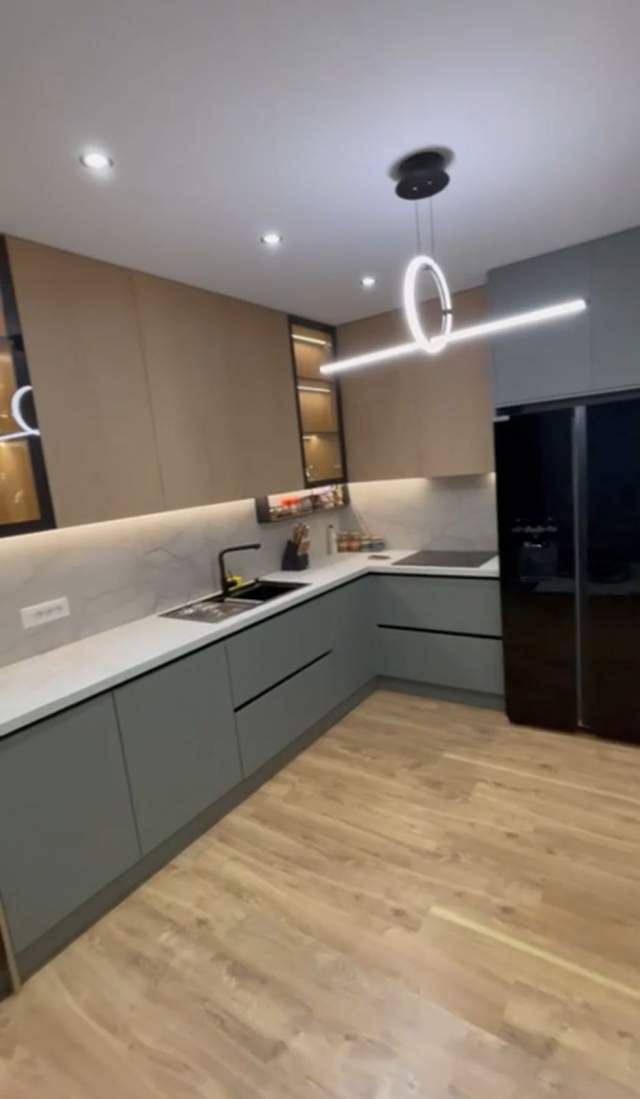 Tirane, shes apartament 2+1+BLK Kati 3, 96 m² 235.000 Euro (rruga komuna e parisit)