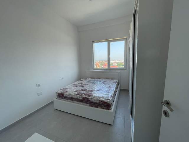 Tirane, jepet me qera 2+1+BLK Kati 3, 85 m² 300 Euro