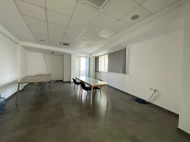 Tirane, jepet me qera zyre Kati 2, 295 m² 1.850 Euro (21 Dhjetori)