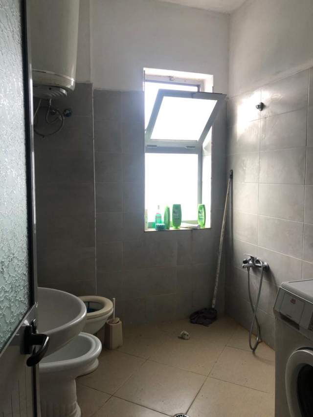 Tirane, jepet me qera apartament 2+1+BLK 90 m² 35.000 Leke (Rruga Teodor keko)