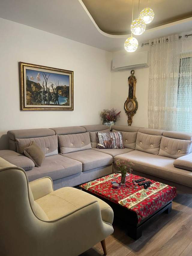 Tirane, shitet apartament 2+1+BLK Kati 3, 101 m² 176.000 Euro (Rruga e Kroit , Kopshti Zoologjik)