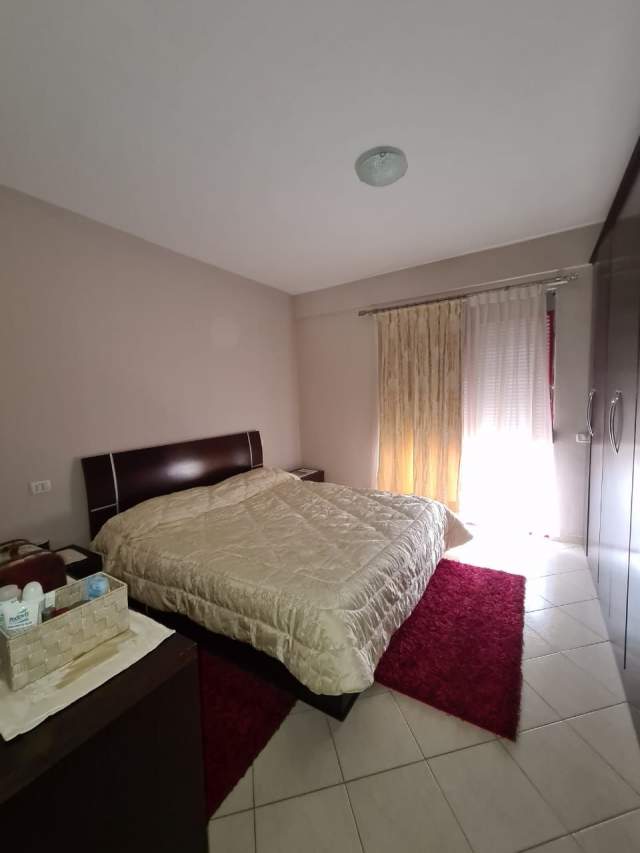 Tirane, shitet apartament 2+1+BLK Kati 3, 126 m² 90.000 Euro (rruga Kastriotet)