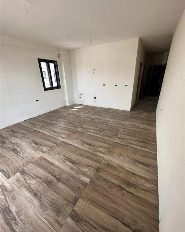 Sarande, shitet apartament 1+1 Kati 4, 80 m² 130.000 Euro (Rruga e Re, Sarande)
