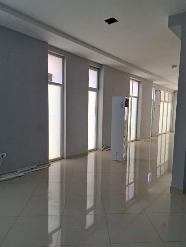Tirane, jepet me qera ambjent biznesi Kati 0, 165 m² 800 Euro (Rruga Gjergj Legisi Tiranë,Shqipëria)