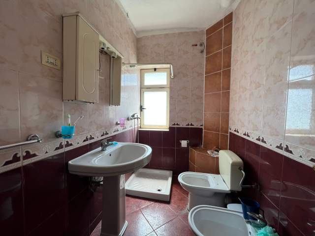 Tirane, jepet me qera apartament 2+1+BLK Kati 2, 0 m² 450 Euro (MBRAPA XHEKO IMPERIAL)