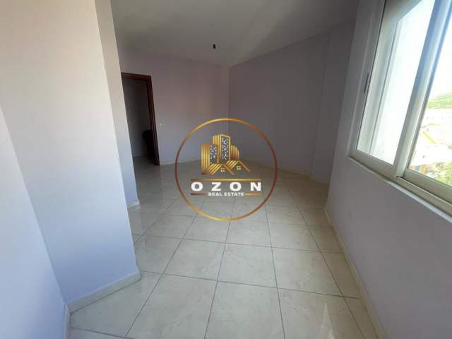 Tirane, shitet apartament 3+1+A+BLK Kati 6, 130 m² 110.000 Euro (Fresku)