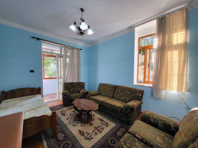 Tirane, jepet me qera apartament 2+1+BLK Kati 1, 70 m² 30.000 Leke (Rruga e Elbasanit)