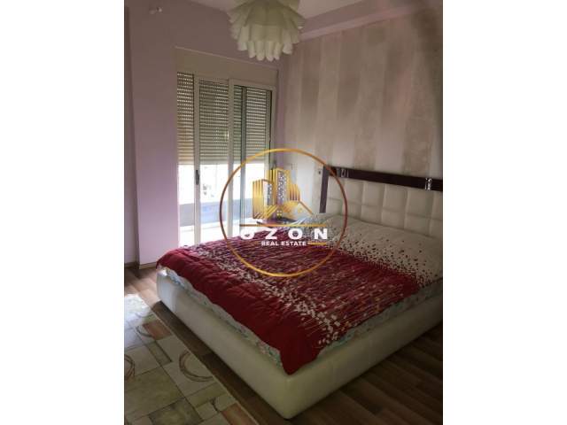 Tirane, jepet me qera apartament 1+1+A+BLK Kati 5, 65 m² 300 Euro (ASTIR)
