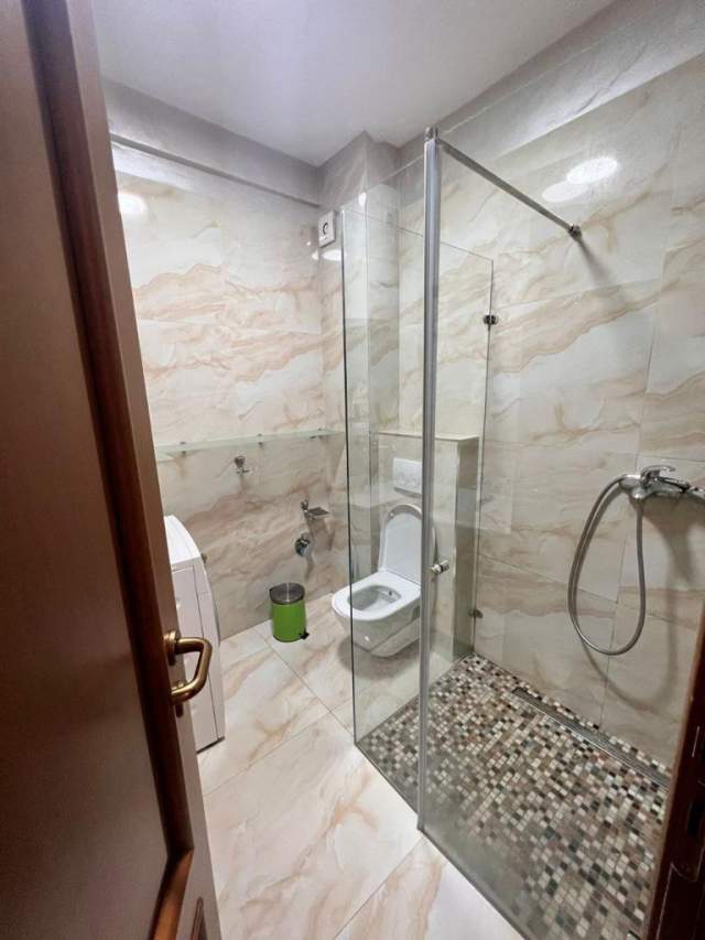 Tirane, shitet apartament duplex Kati 0, 57.000 Euro (Rruga e Dibres)