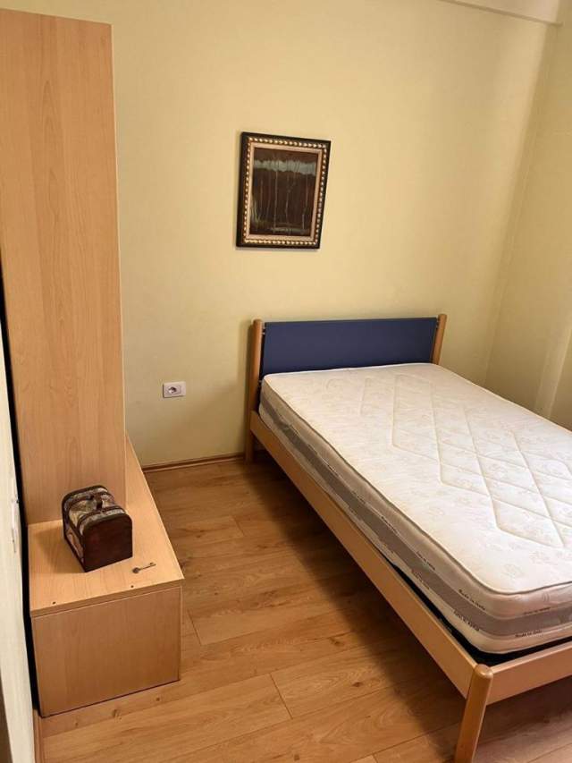 Tirane, shitet apartament duplex Kati 0, 57.000 Euro (Rruga e Dibres)