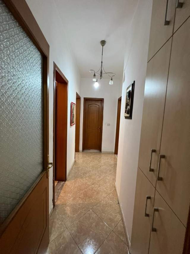Tirane, shitet apartament 2+1+BLK Kati 4, 101 m² 182.000 Euro (Komuna e Parisit)