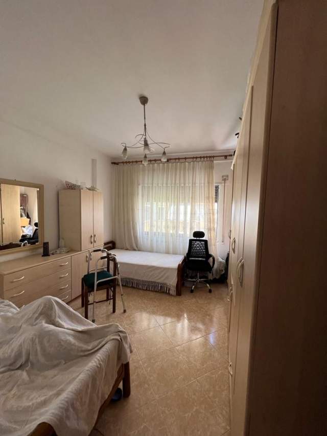 Tirane, shitet apartament 2+1+BLK Kati 4, 101 m² 182.000 Euro (Komuna e Parisit)