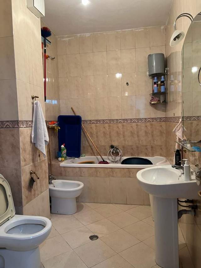 Tirane, shitet apartament 2+1+BLK Kati 4, 109 m² 182.000 Euro (Komuna e Parisit)
