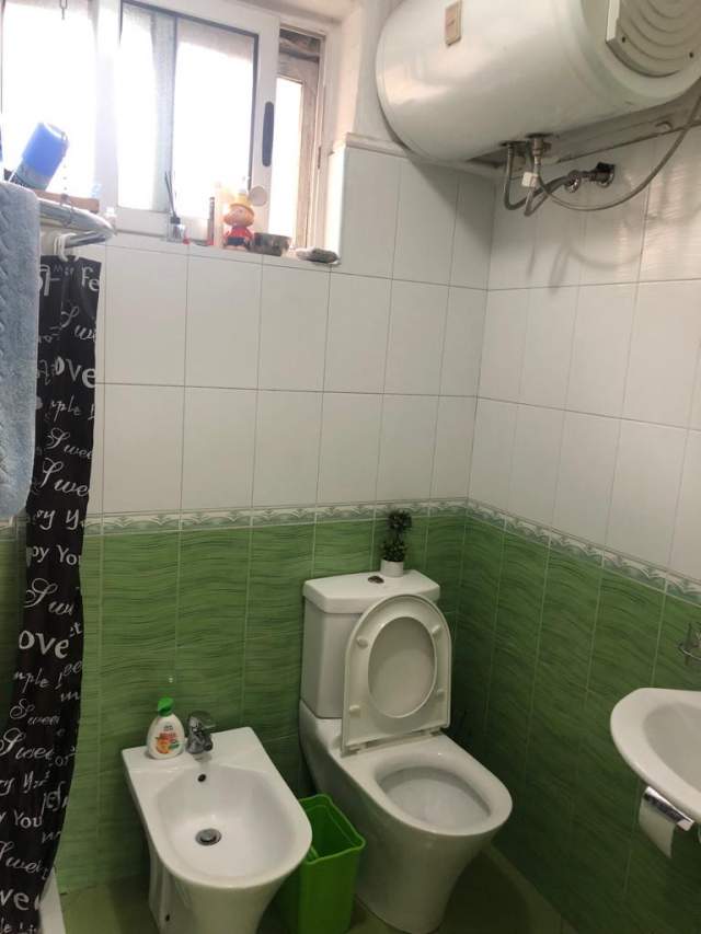 Tirane, shitet shtepi 1 Katshe Kati 0, 100 m² 450 Euro (Klinika Iraniane)