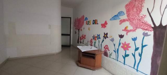 Tirane, jap me qera ambjent biznesi Kati 1, 35 m² 200 Euro (SOTIR CACI)