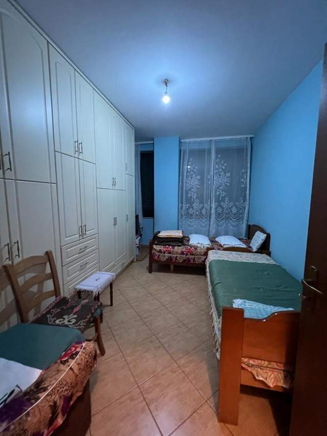 Tirane, jepet me qera apartament 104 m² 500 Euro (21 dhjetori)