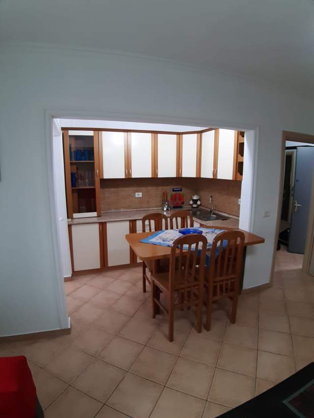 Tirane, jepet me qera apartament 1+1+BLK Kati 3, 55 m² 35.000 Leke (Marie logoreci)