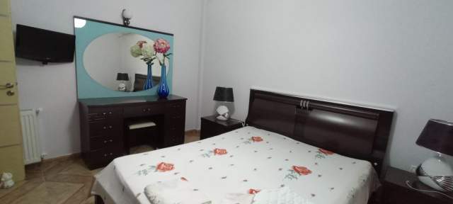 Tirane, jepet me qera 80 m² 600 Euro (Dritan Hoxha)