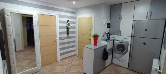 Tirane, jepet me qera 80 m² 600 Euro (Dritan Hoxha)