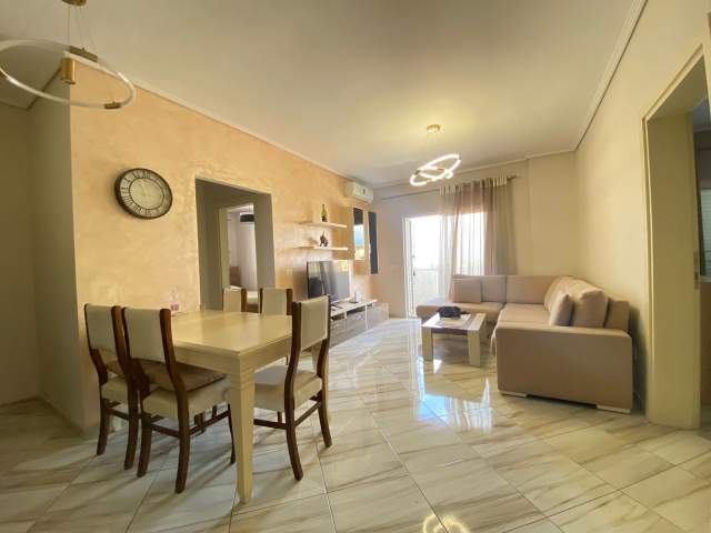Tirane, jepet me qera apartament 2+1+BLK Kati 9, 85 m² 800 Euro (Rruga Myslym Shyri)