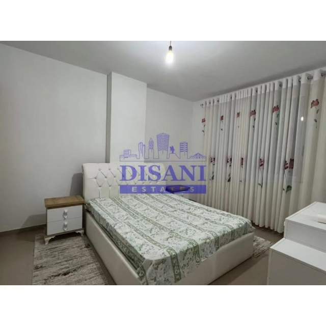 Tirane, jepet me qera apartament 2+1 Kati 5, 92 m² 400 Euro (Astir)