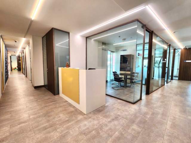 Tirane, shes ambjent biznesi Kati 8, 280 m² 1.070.000 Euro (Rr. Dervish Hima (Stadiumi - Ambasador 3))