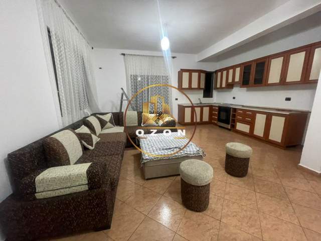 Tirane, jepet me qera apartament 1+1+A+BLK Kati 2, 65 m² 230 Euro (KOMBINAT)