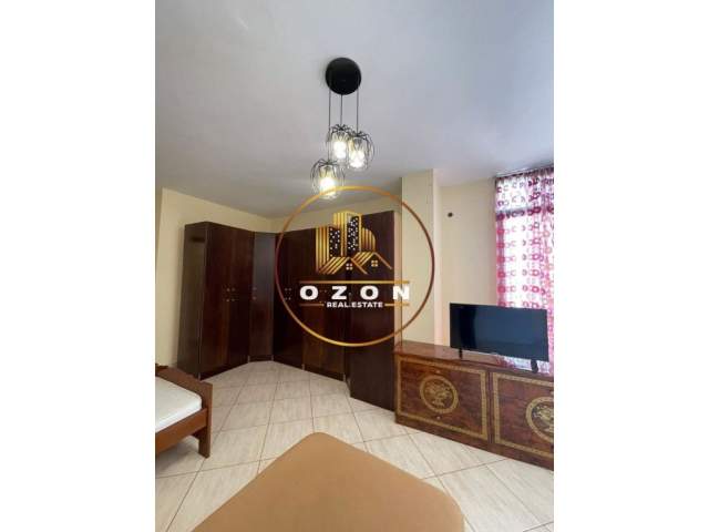 Tirane, jepet me qera apartament 3+1+A+BLK Kati 12, 160 m² 500 Euro (STACIONI I TRENIT)
