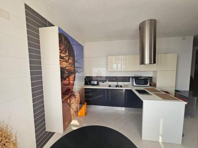 Durres, jepet me qera apartament 1+1 Kati 7, 70 m² 400 Euro (VOLLGA)