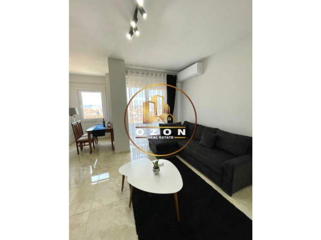 Tirane, jepet me qera apartament 1+1+A+BLK Kati 7, 70 m² 600 Euro (KOMUNA E PARISIT)